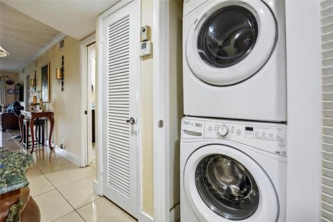 211 S Hollybrook Drive Pembroke Pines FL 33025