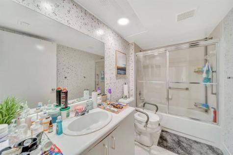 1400 SW 137th Avenue Pembroke Pines FL 33027