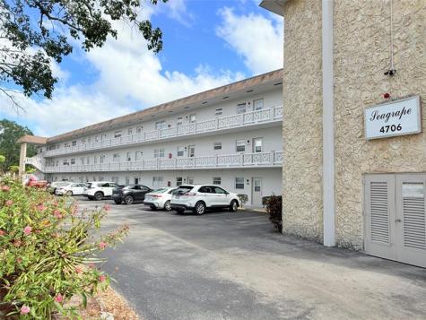4706 NW 36th Street Lauderdale Lakes FL 33319