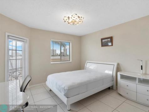 18260 N Bay Road Sunny Isles Beach FL 33160