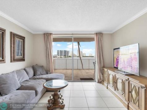 18260 N Bay Road Sunny Isles Beach FL 33160
