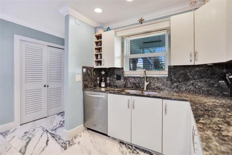 2330 NE 36th Street Lighthouse Point FL 33064