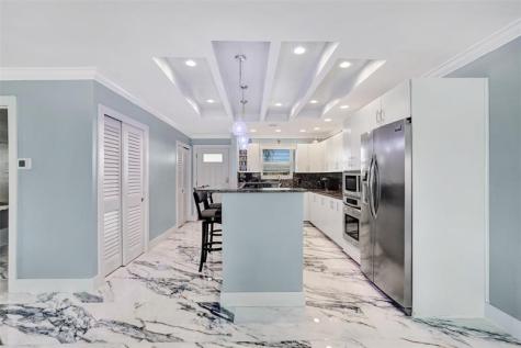 2330 NE 36th Street Lighthouse Point FL 33064
