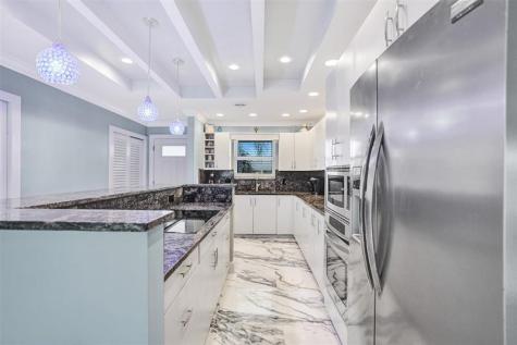2330 NE 36th Street Lighthouse Point FL 33064