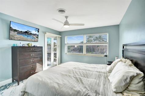 2330 NE 36th Street Lighthouse Point FL 33064