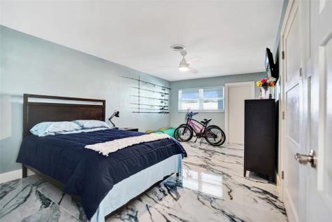 2330 NE 36th Street Lighthouse Point FL 33064