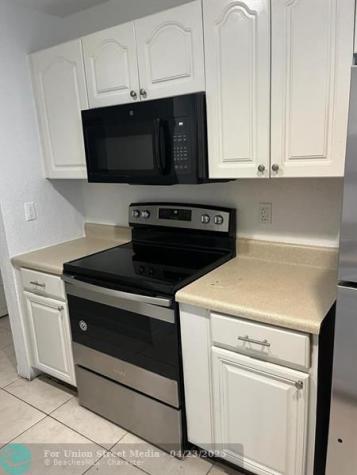 2952 NW 55th Avenue Lauderhill FL 33313