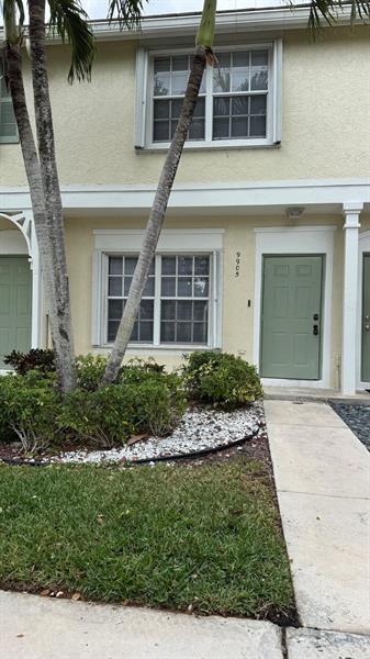 9905 NW 57th Manor Coral Springs FL 33076