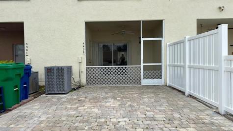 9905 NW 57th Manor Coral Springs FL 33076