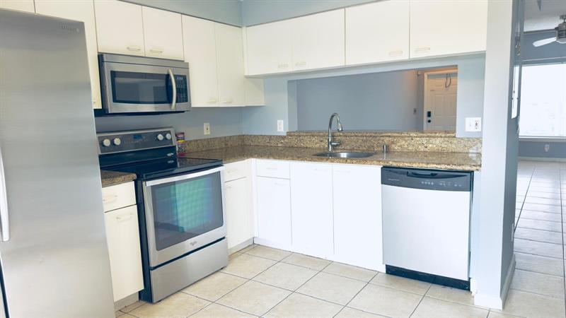 9905 NW 57th Manor Coral Springs FL 33076