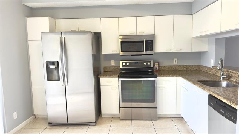 9905 NW 57th Manor Coral Springs FL 33076