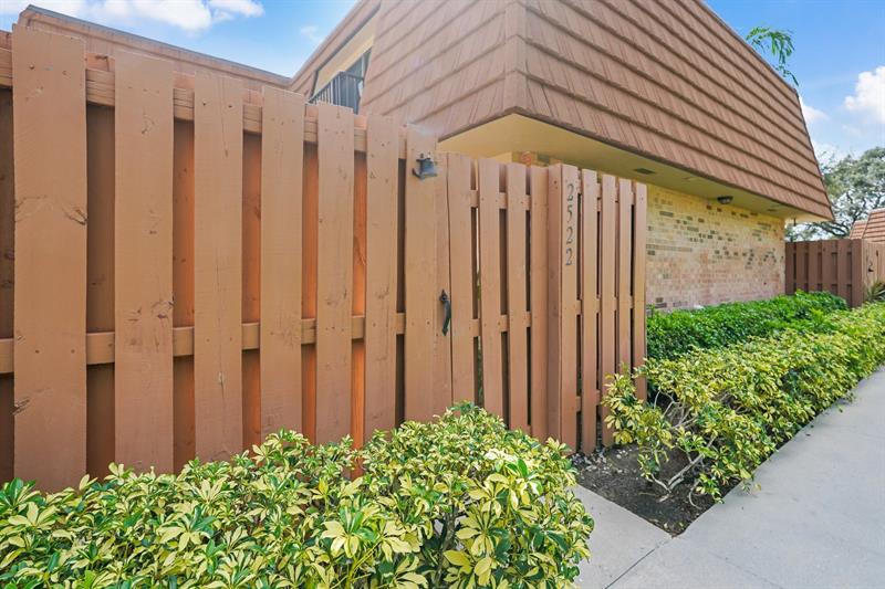 2522 Camelot Court Cooper City FL 33026-3649