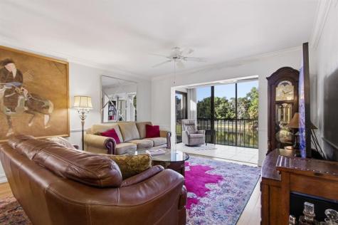 228 Fox Glen Drive Naples FL 34104