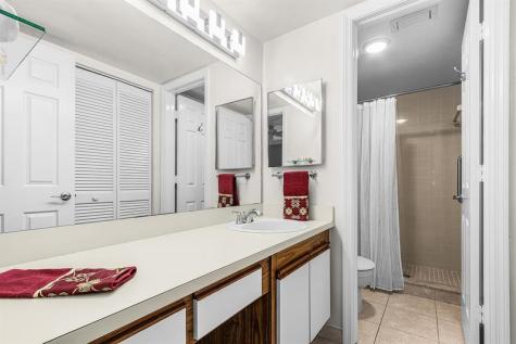 228 Fox Glen Drive Naples FL 34104