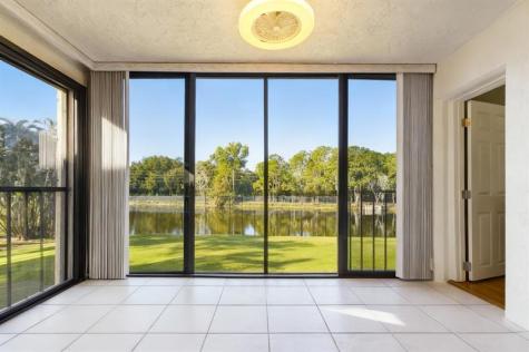 228 Fox Glen Drive Naples FL 34104