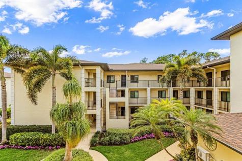 228 Fox Glen Drive Naples FL 34104