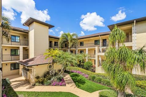 228 Fox Glen Drive Naples FL 34104