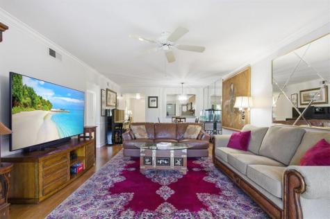 228 Fox Glen Drive Naples FL 34104