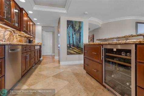 2200 S Ocean Lane Fort Lauderdale FL 33316