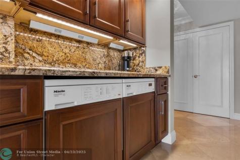 2200 S Ocean Lane Fort Lauderdale FL 33316