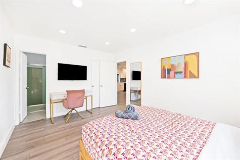 824 N Golf Drive Hollywood FL 33021