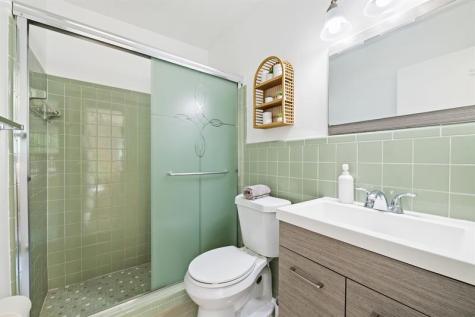 824 N Golf Drive Hollywood FL 33021