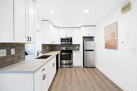 824 N Golf Drive Hollywood FL 33021