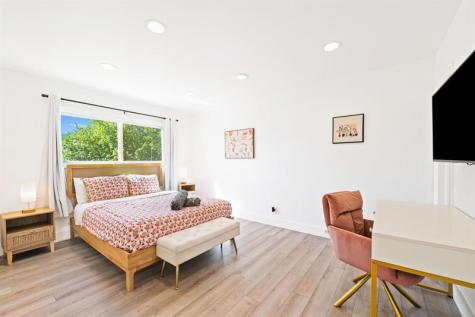 824 N Golf Drive Hollywood FL 33021