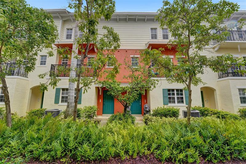 617 SW 2nd Drive Pompano Beach FL 33060