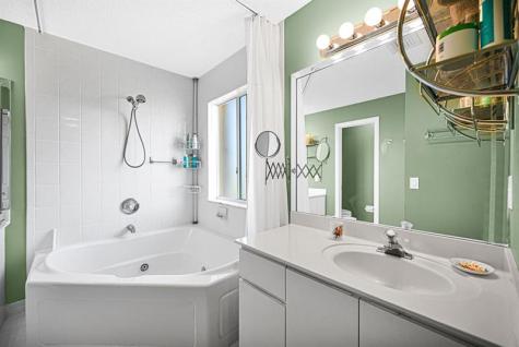 251 W Forest Oak Circle Davie FL 33325