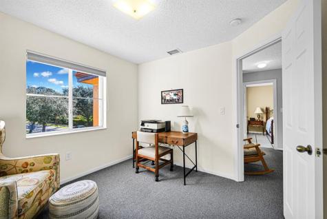 251 W Forest Oak Circle Davie FL 33325