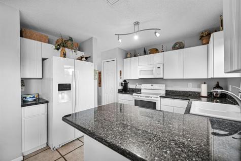 251 W Forest Oak Circle Davie FL 33325