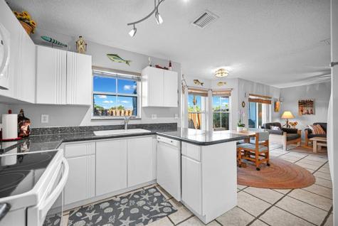 251 W Forest Oak Circle Davie FL 33325