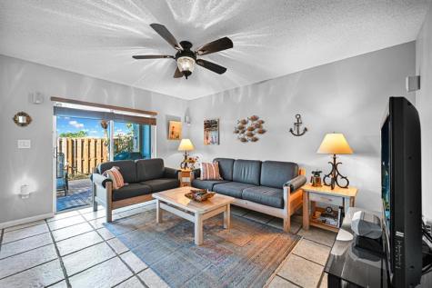 251 W Forest Oak Circle Davie FL 33325