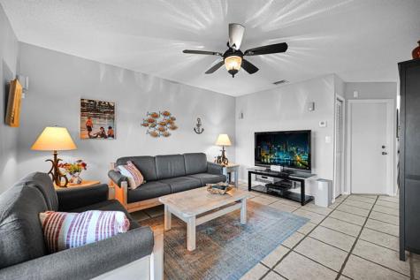 251 W Forest Oak Circle Davie FL 33325