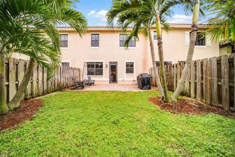 9627 Town Parc Circle S. Parkland FL 33076