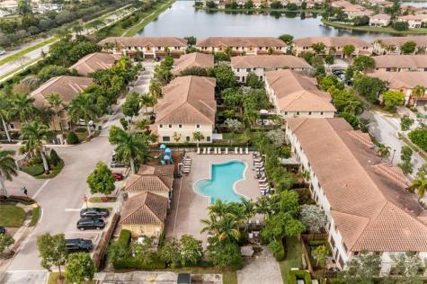 9627 Town Parc Circle S. Parkland FL 33076