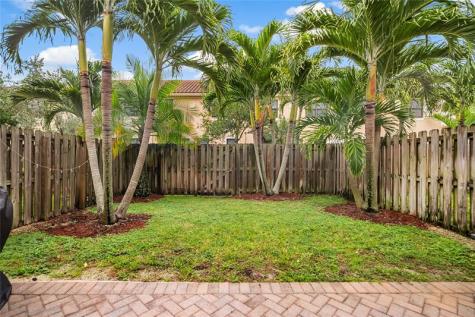 9627 Town Parc Circle S. Parkland FL 33076