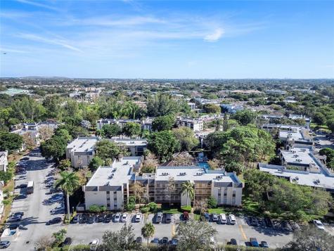 8437 Forest Hills Drive Coral Springs FL 33065