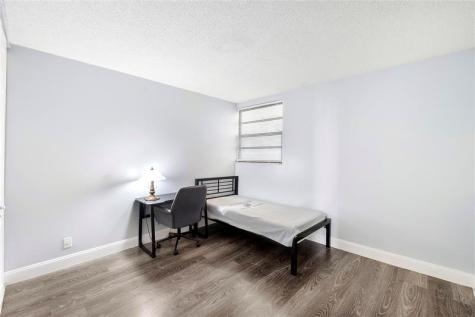 8437 Forest Hills Drive Coral Springs FL 33065