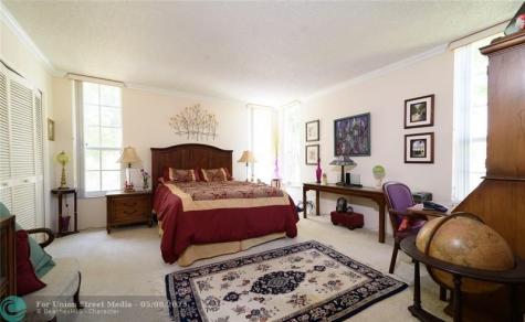 545 Oaks Lane Pompano Beach FL 33069
