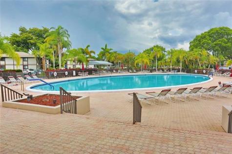 9624 S Belfort Circle Tamarac FL 33321