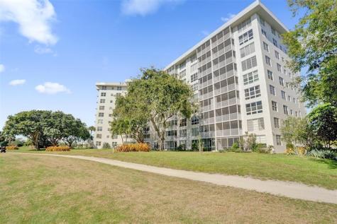 2681 S Course Drive Pompano Beach FL 33069