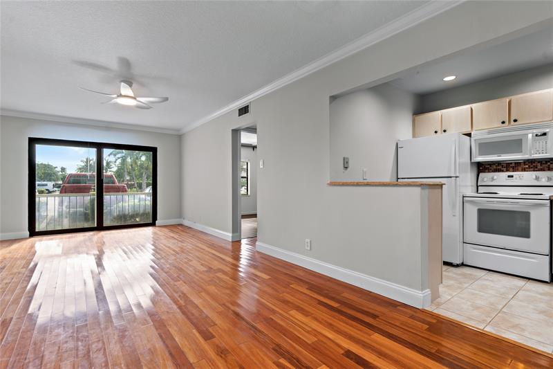 140 Cypress Club Drive Pompano Beach FL 33060