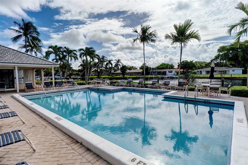 140 Cypress Club Drive Pompano Beach FL 33060