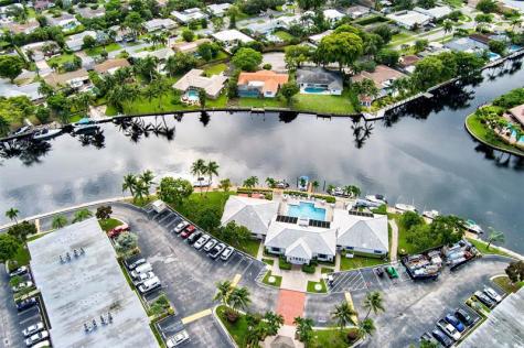 140 Cypress Club Drive Pompano Beach FL 33060