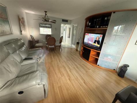 3431 NW 50th Avenue Lauderdale Lakes FL 33319