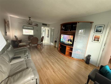 3431 NW 50th Avenue Lauderdale Lakes FL 33319