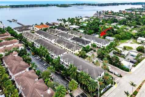 608 Windward Circle S Boynton Beach FL 33435