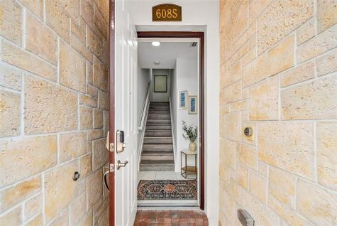 608 Windward Circle S Boynton Beach FL 33435